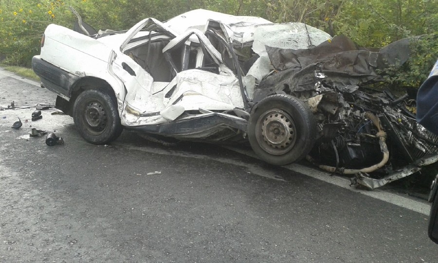 Murió prensado dentro de su auto