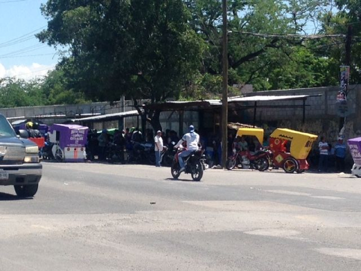 Establecen puntos de vigilancia para evitar circulación de mototaxis  irregulares  en Xoxocotla