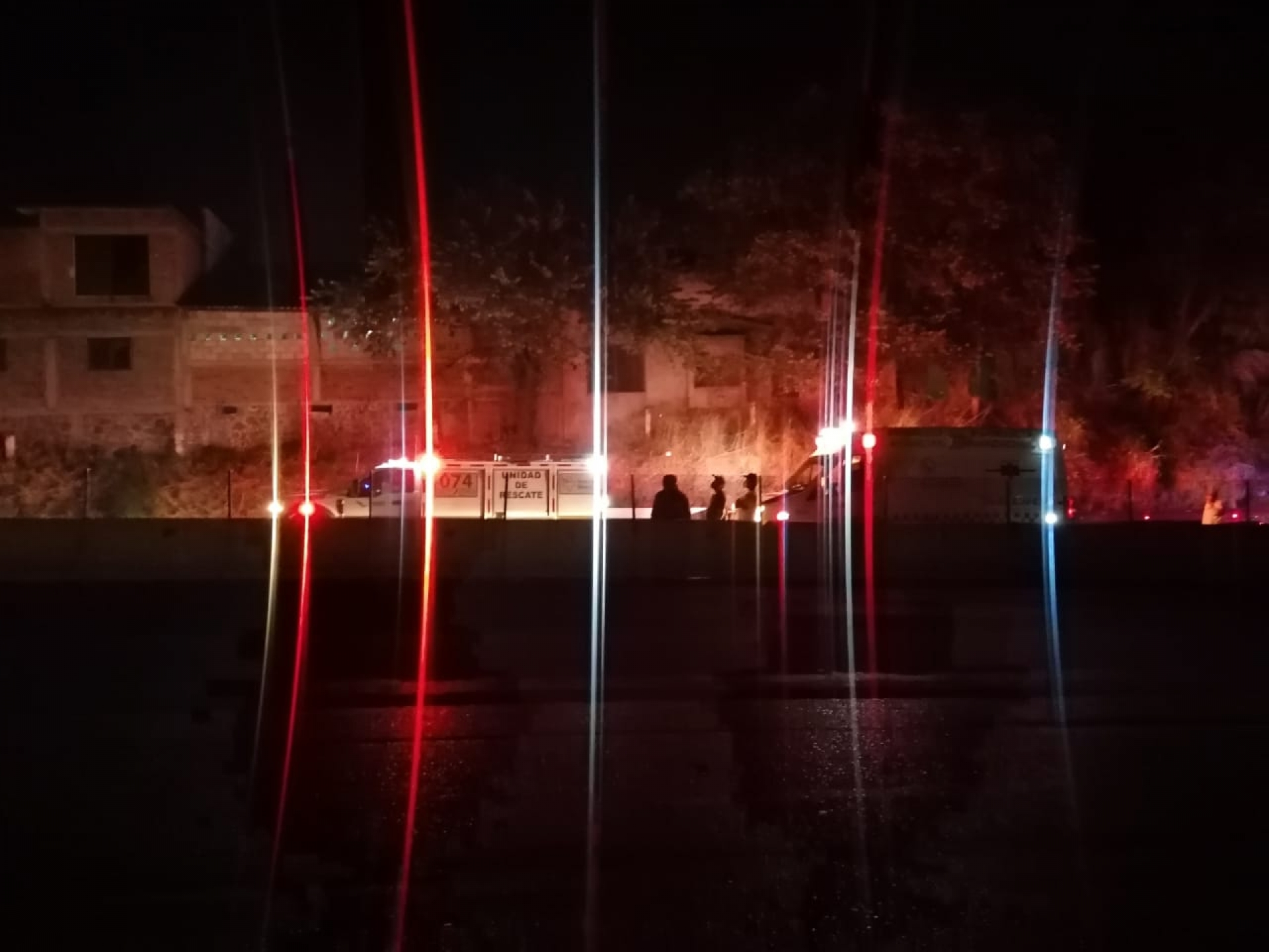Falleció una persona en volcadura en la autopista México-Acapulco