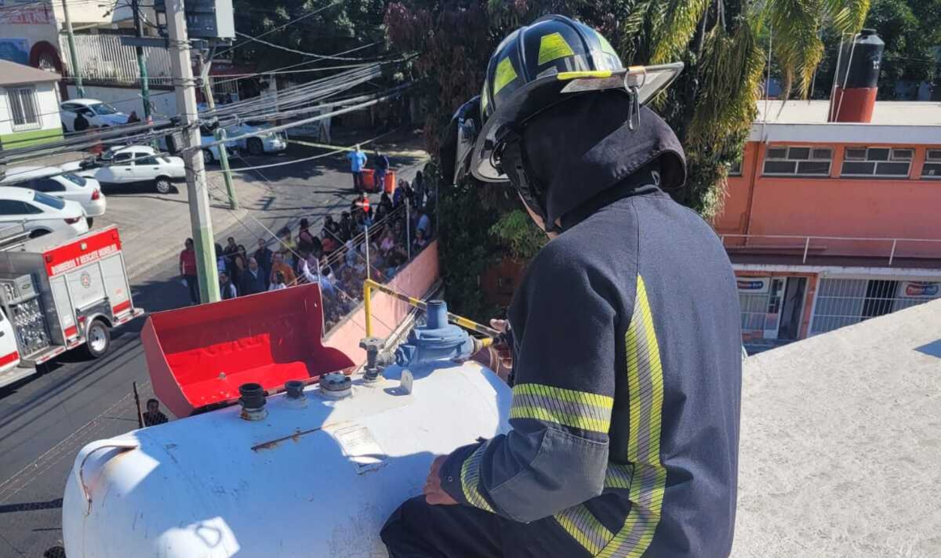 Evacuación preventiva en edificio de Subsecretaría de Ingresos tras detectarse olor a gas