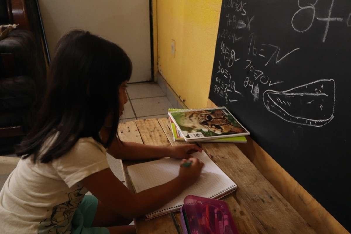 Padres de familia, preocupados por posible regreso a las aulas