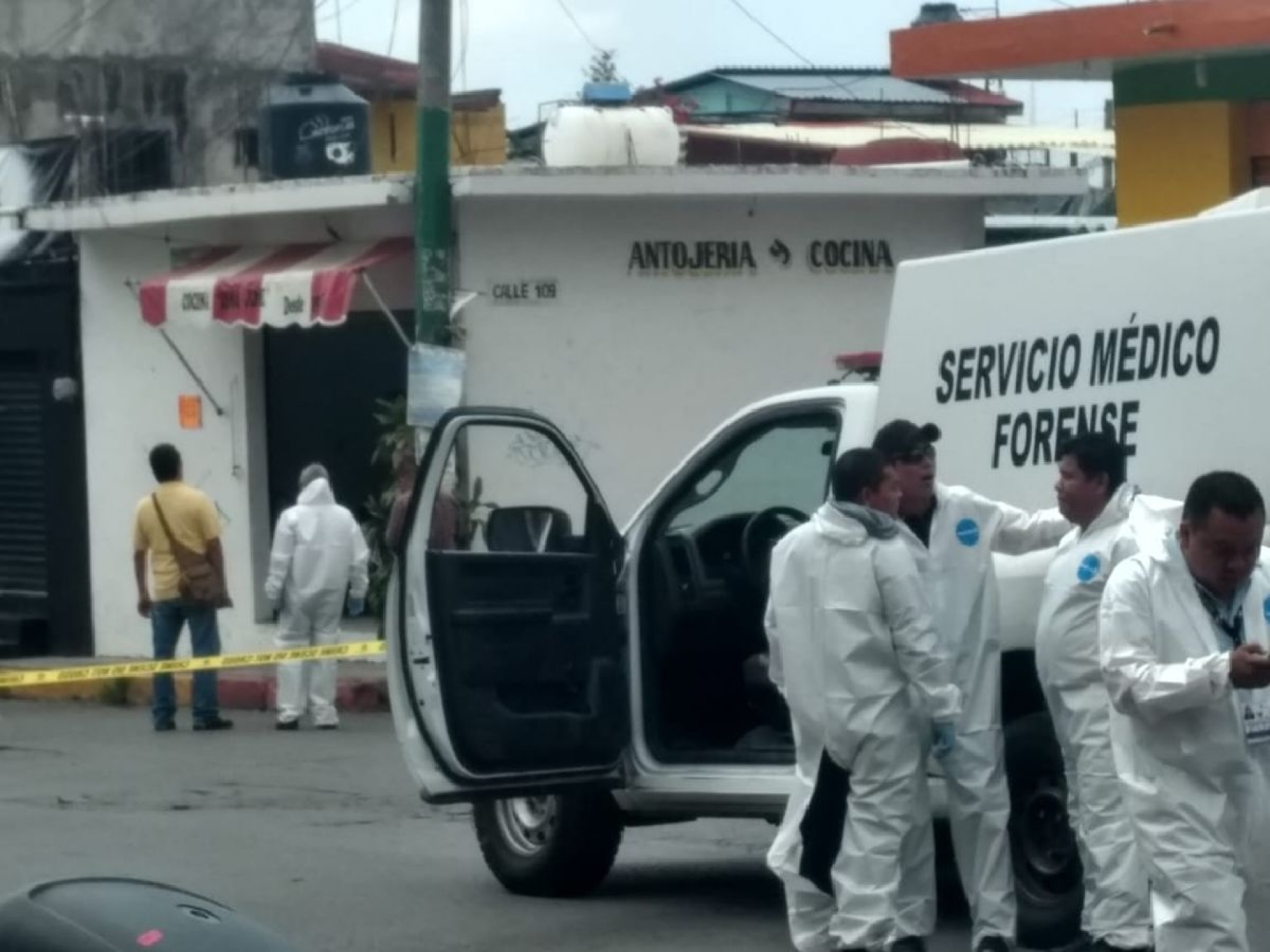 Asesinan a un hojalatero frente a dos familiares