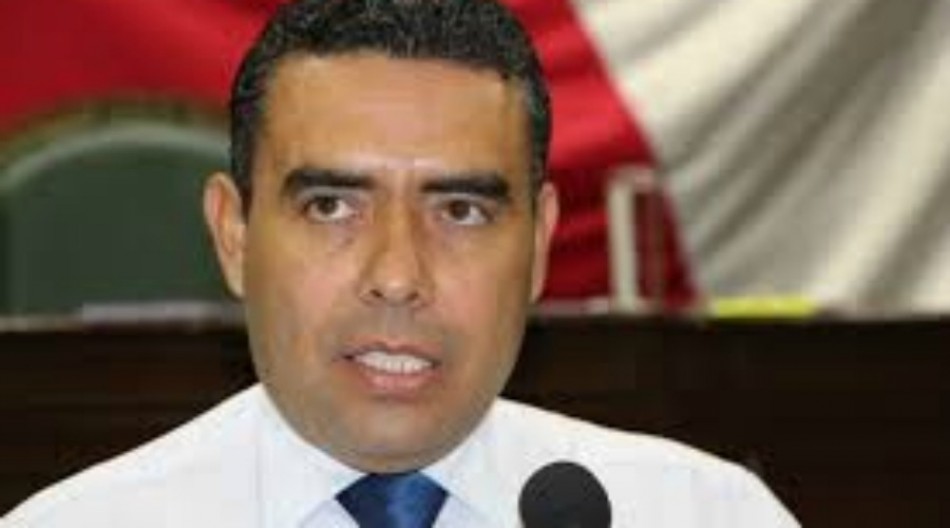 Secuestran al diputado David Martínez Martínez