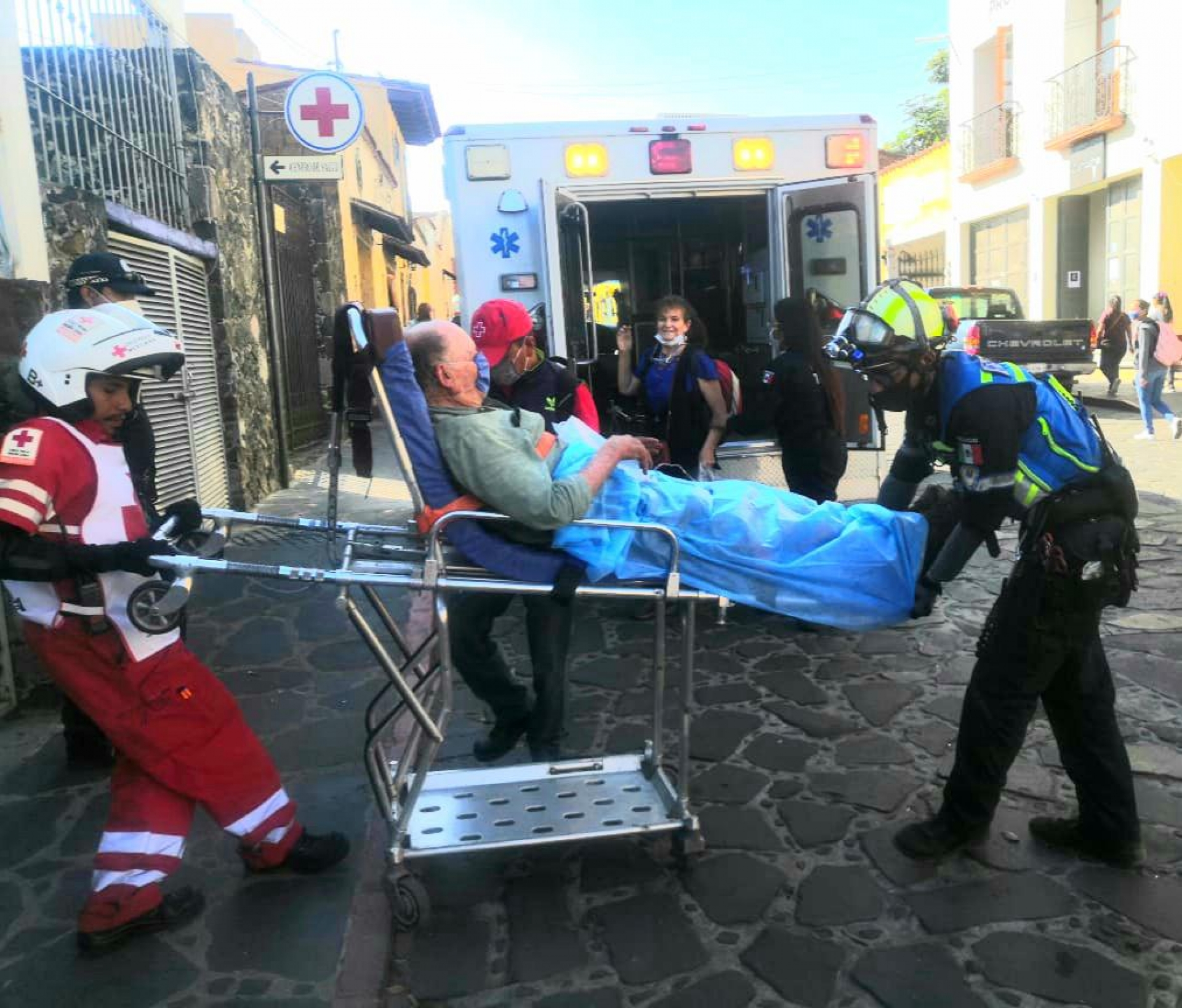 Fue localizado con vida el octagenario extraviado ayer en Tlayacapan