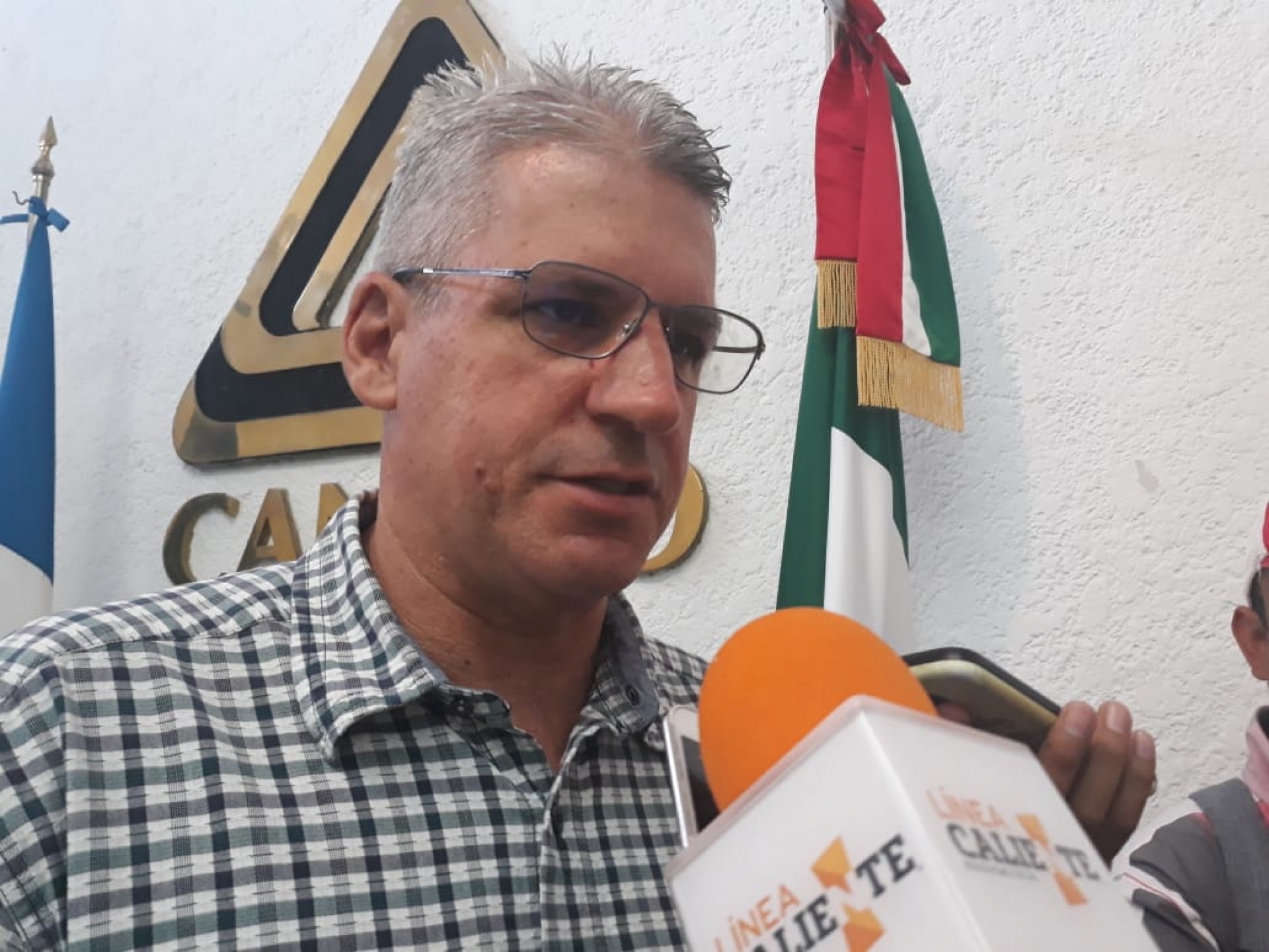 Retomarán mesas de trabajo sobre comercio ambulante