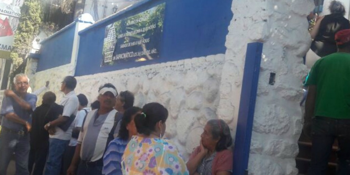 Protesta la Asociación Cívica Morelense en el SAPAC