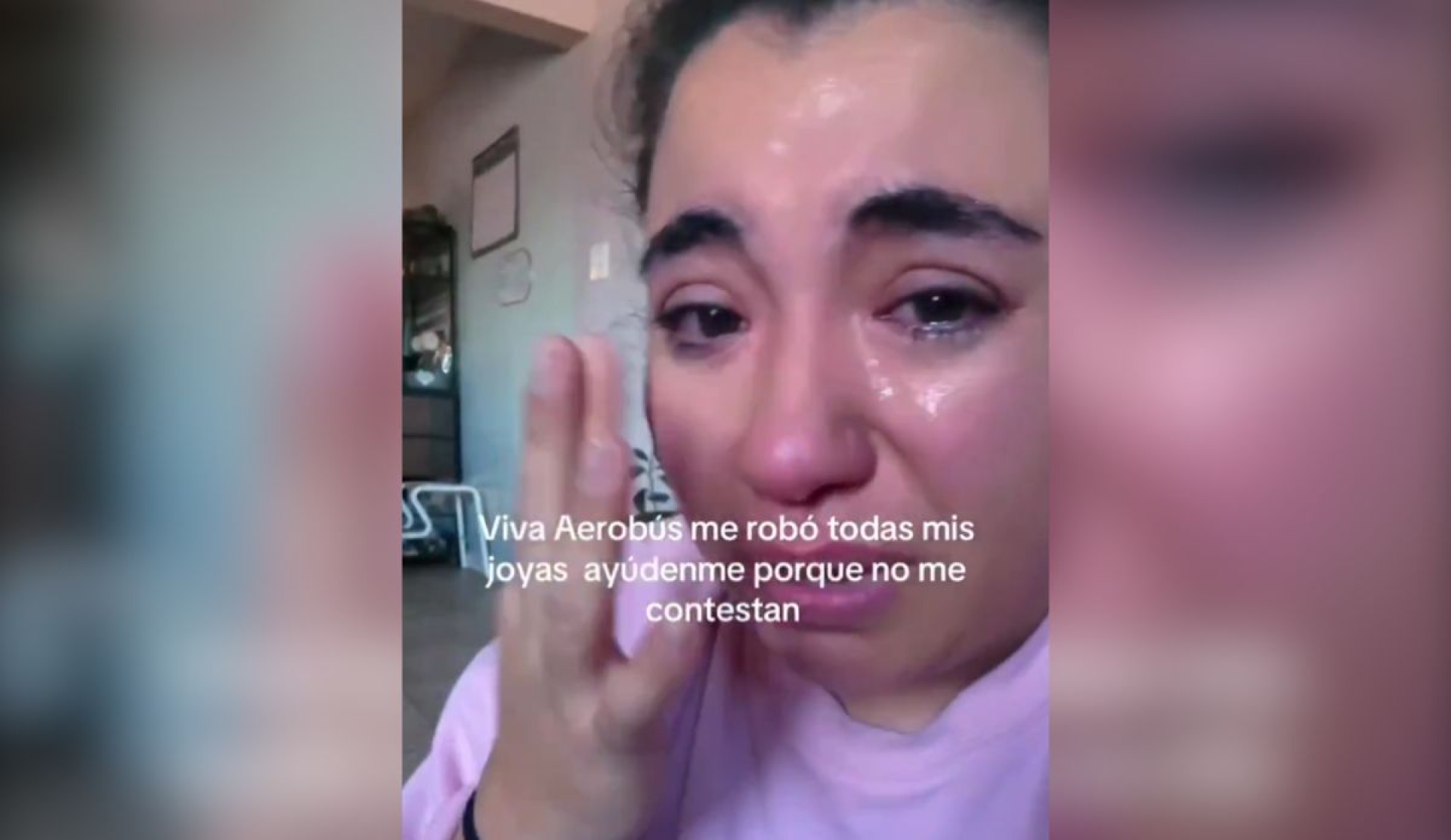 Pasajera denuncia robo de joyas en vuelo y su video se hace viral
