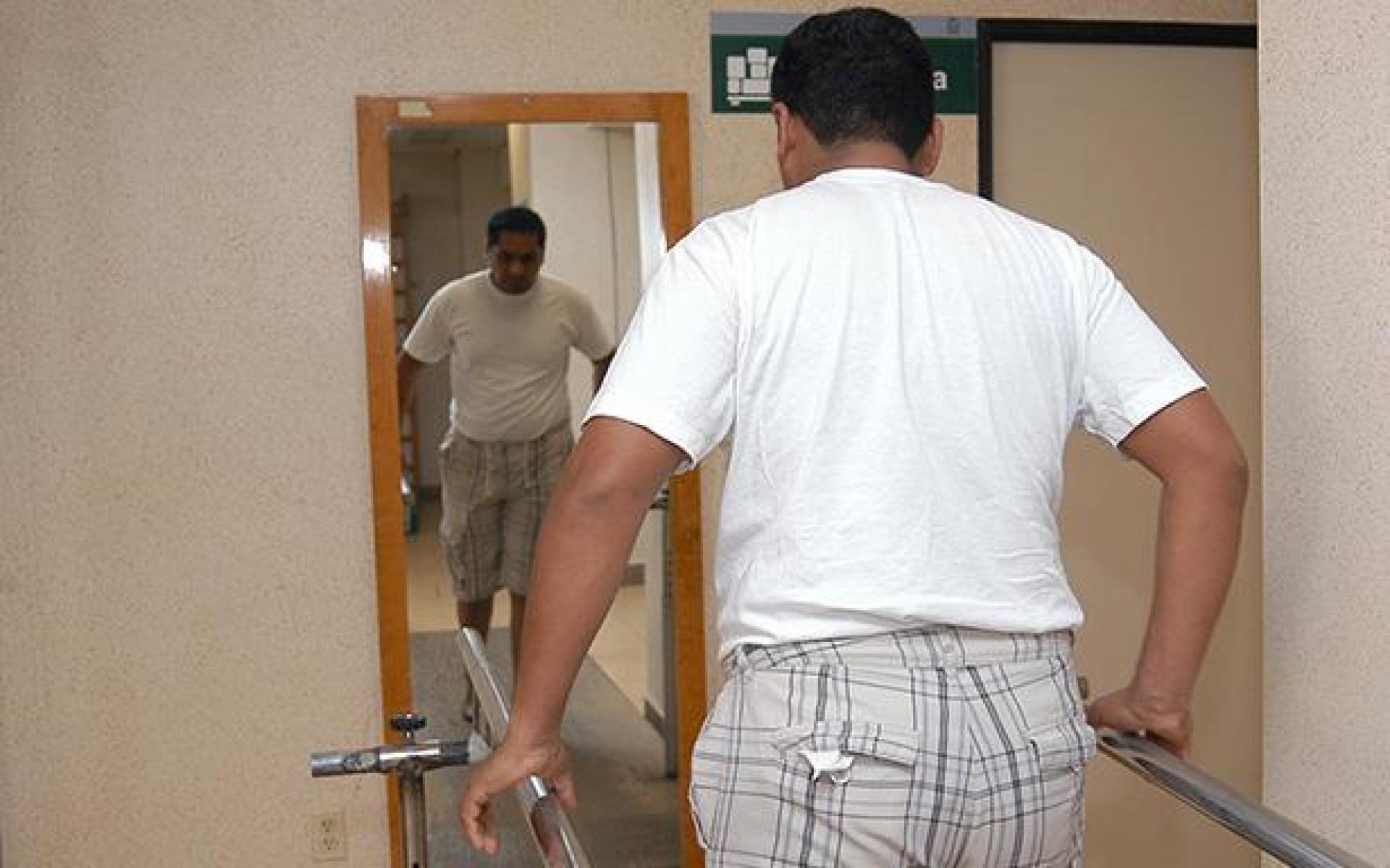 Recomienda IMSS fortalecer la espalda durante emergencia sanitaria, para evitar dolor lumbar