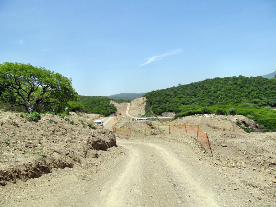 Ejidatarios de Tlaquiltenango mantienen su oposición a venta de predios para paso de la autopista