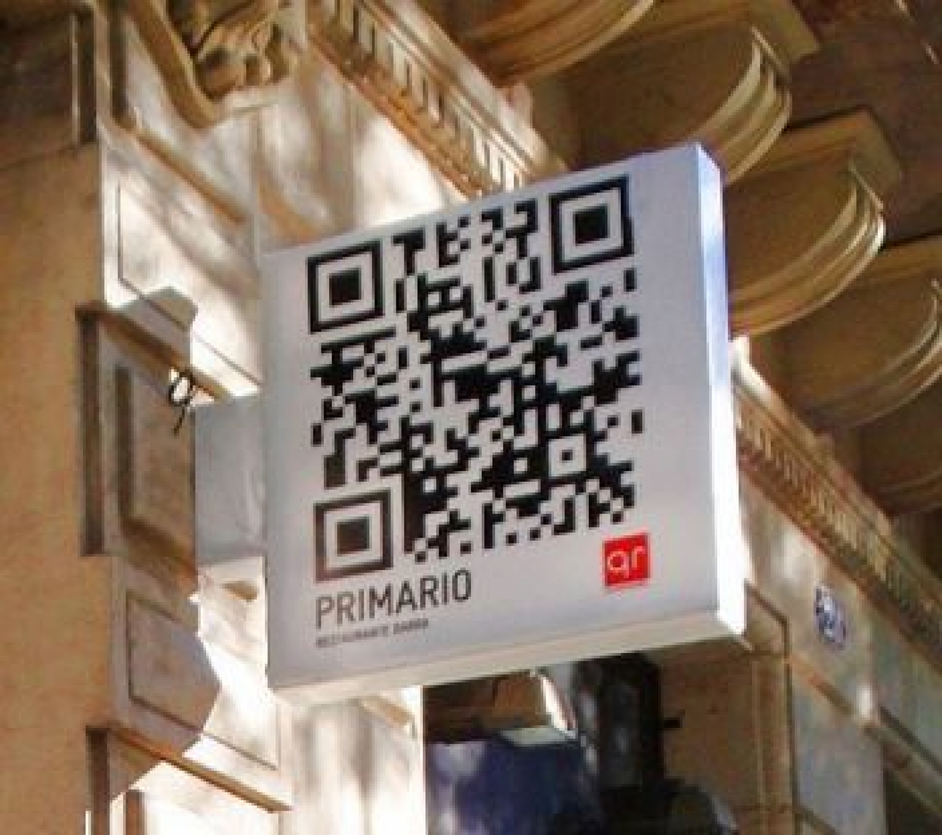 Rastrearán casos de COVID-19 con códigos QR