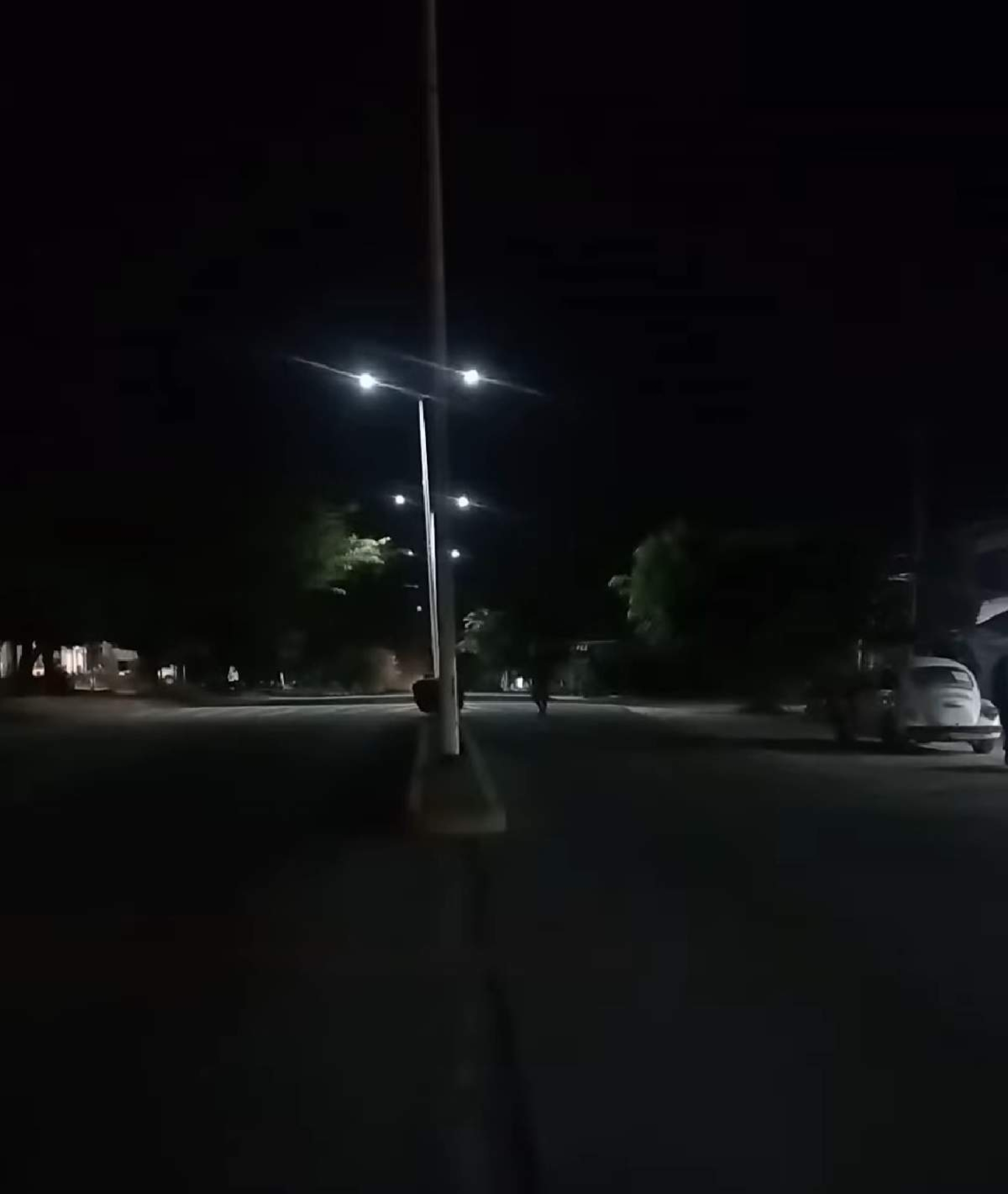 Denuncian falta de alumbrado en avenida principal de Xochicalco