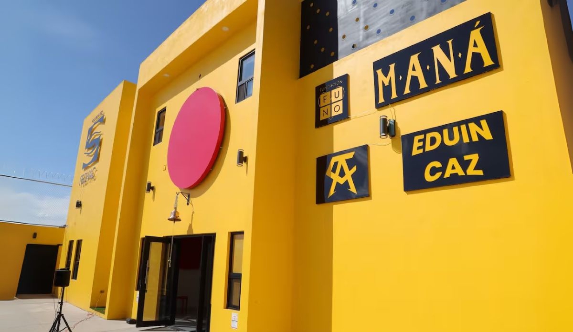 Eduin Caz, Canelo y Maná inauguran refugio para niños con cáncer en Chihuahua