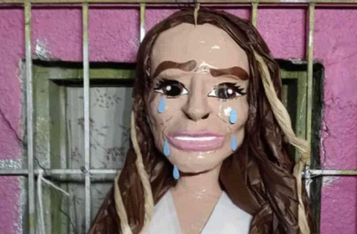 Piñata de Galilea Montijo es la nueva sensación en redes