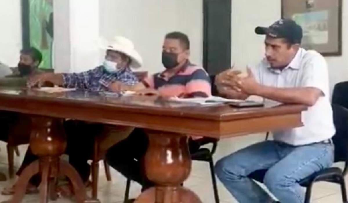 Pretenden impedir que una mujer participe en la elección de Tetelcingo