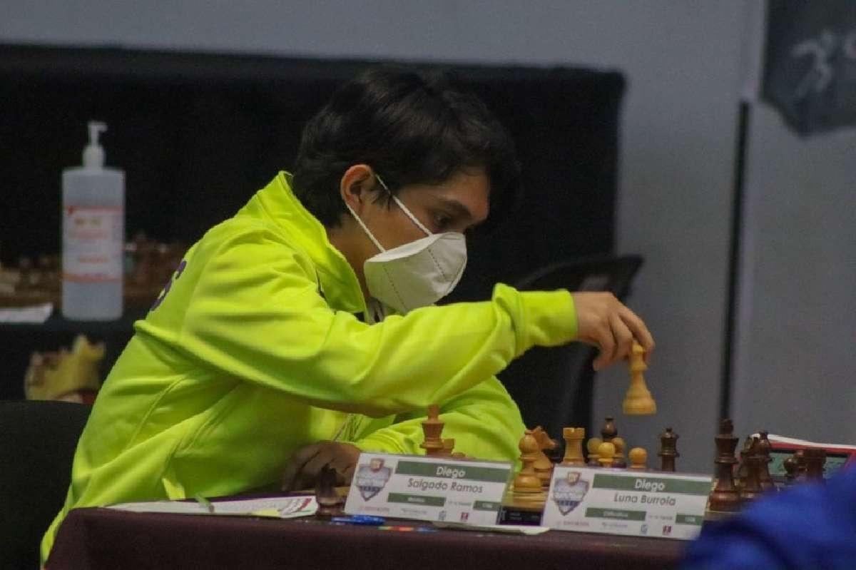 Diego Salgado se cuelga medalla de plata en ajedrez