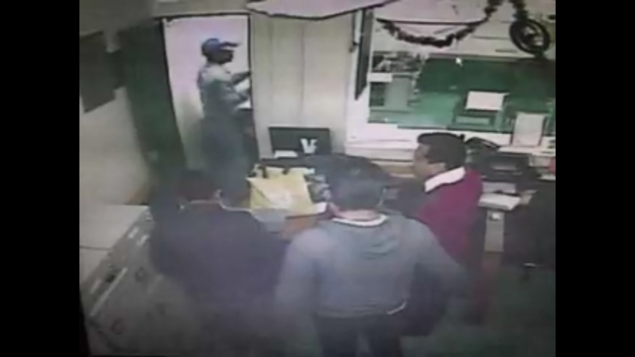 Roban 197 mil pesos en una caja de ahorro