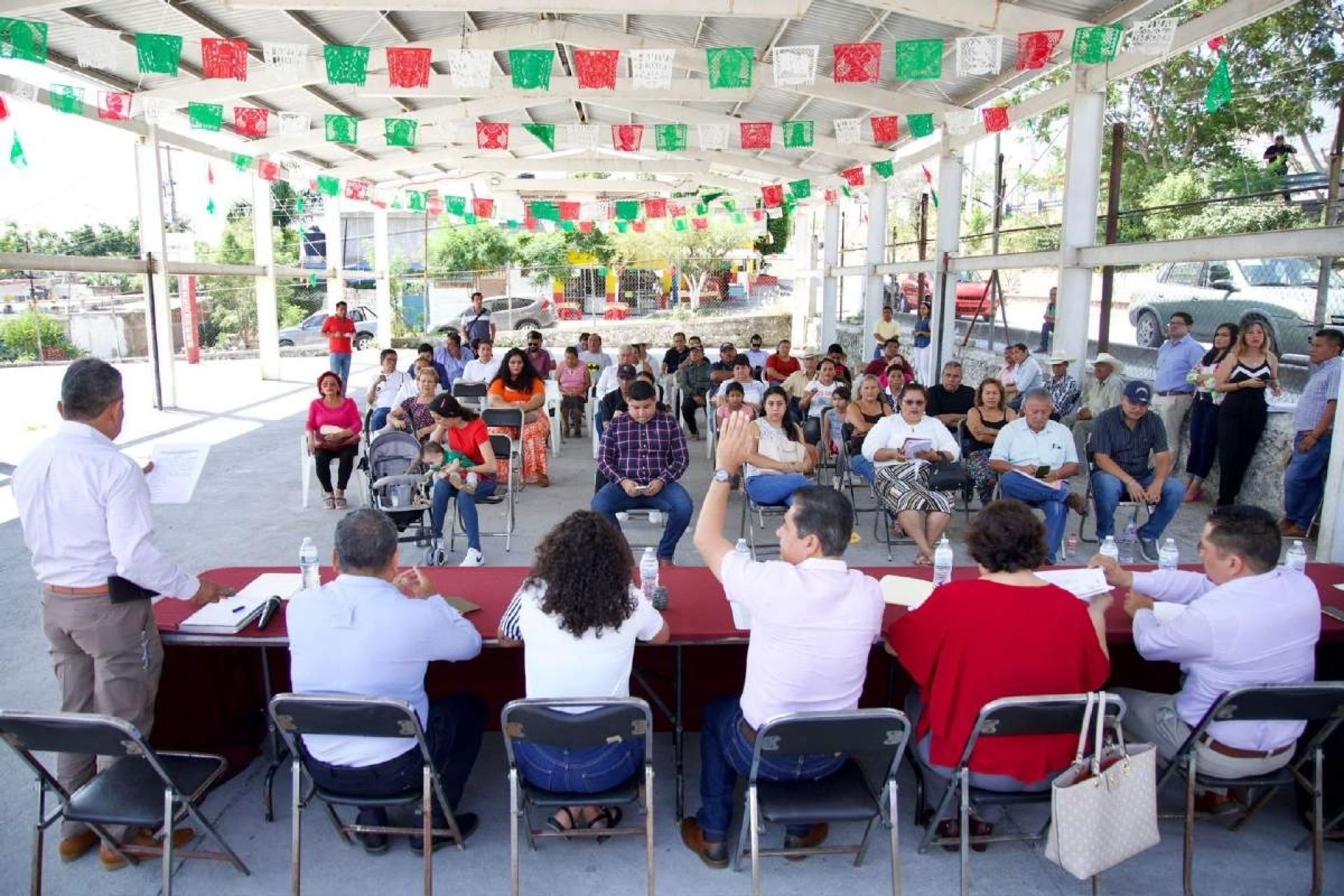 Vecinos de Tlaquiltenango demandan pavimentación y drenaje