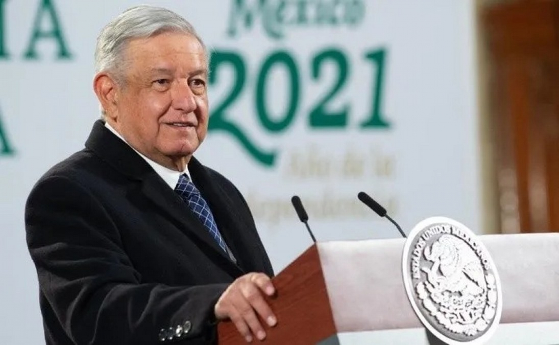 AMLO reconoce esfuerzo de CFE para restablecer energía eléctrica