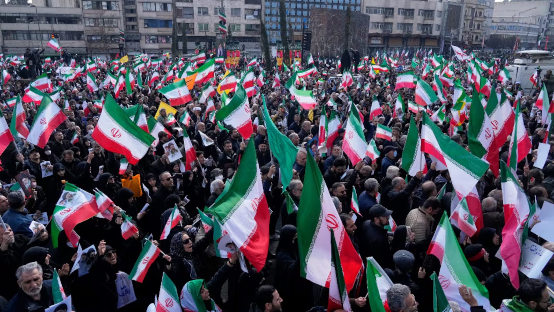 Miles apoyan a Mojtaba Jamenei en Irán; Hezbollah reafirma lealtad
