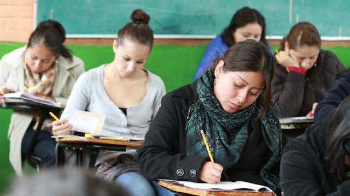 Mexicanos creen que si una mujer estudia, ‘se vuelve más rebelde’: encuesta