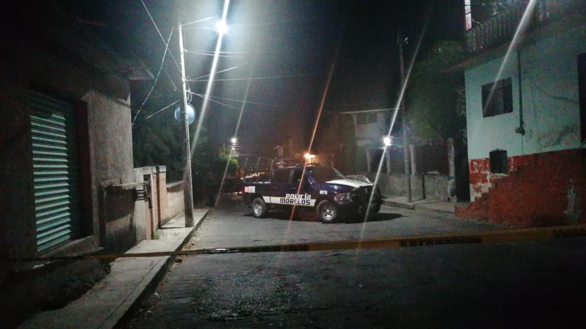 Disparan y matan a dos hombres en la colonia Azteca, en Temixco