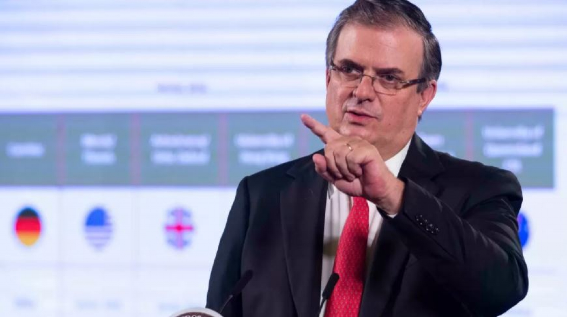 Marcelo Ebrard se aísla tras contagio de AMLO; espera resultados de prueba COVID