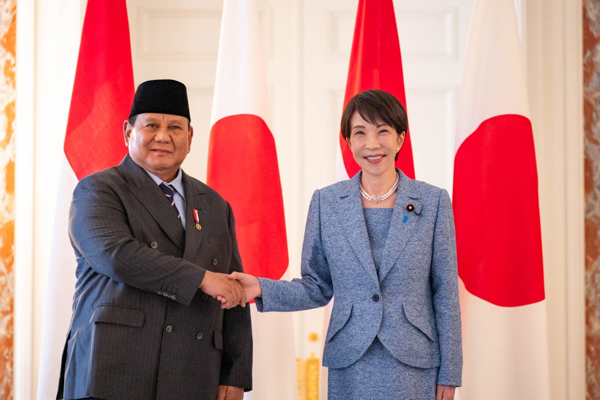 Japón e Indonesia fortalecen cooperación económica y energética