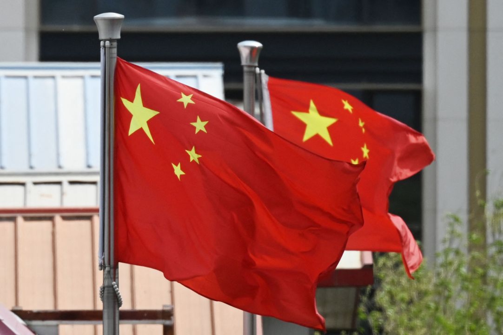 China advierte que peleará hasta el final si EU aplica nuevos aranceles