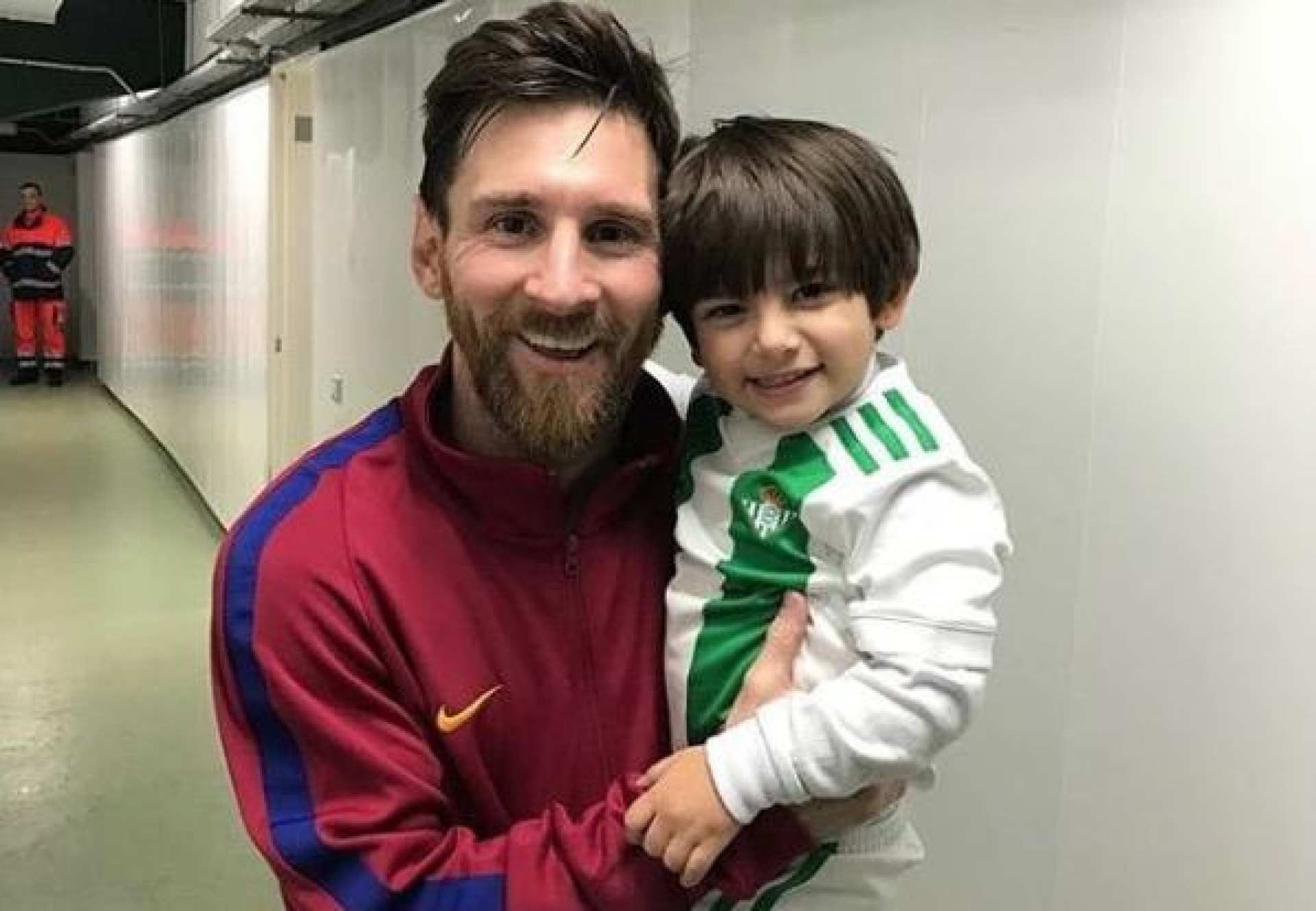 VIDEO: ¡Messi...! la exclamación del hijito de Andrés Guardado