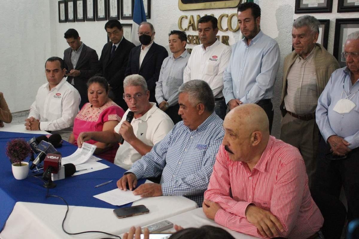 Empresarios crean frente para exigir diálogo directo con los tres Poderes