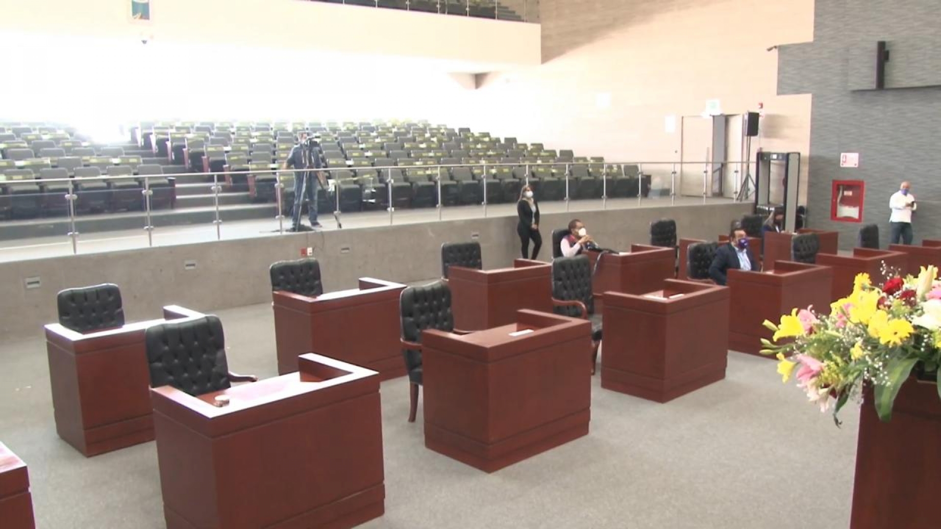 Retraso en inicio de sesión solemne en el Congreso del estado