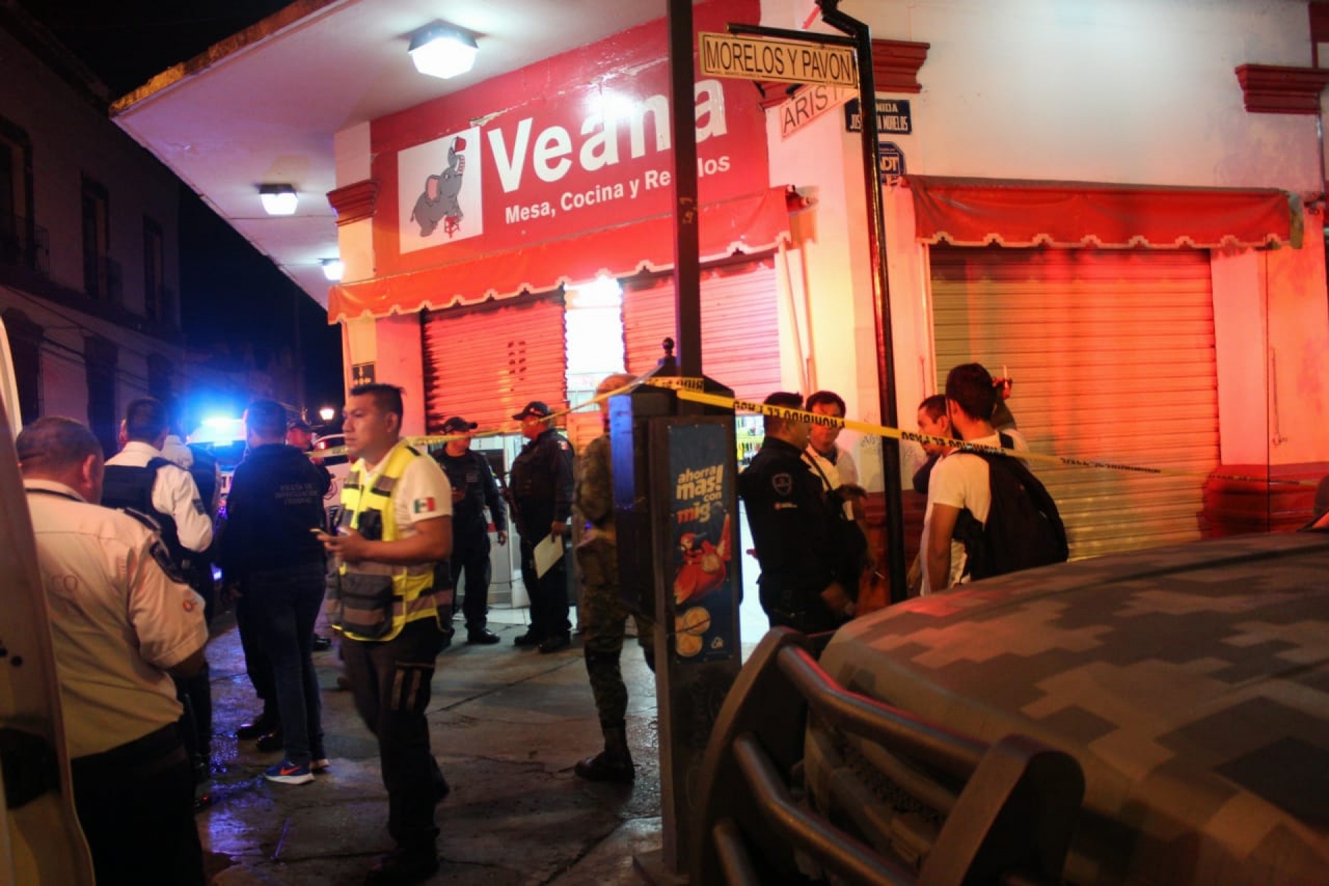 Asesinan a tiros a policía vial al frustrar asalto en tienda 'Veana', en Cuernavaca