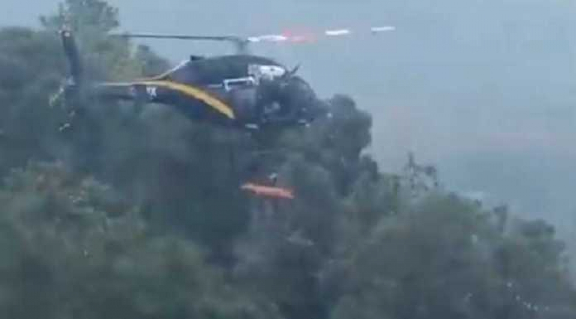 VIDEO: Así rescataron a un hombre que cayó en cráter de volcán Xitle en Tlalpan