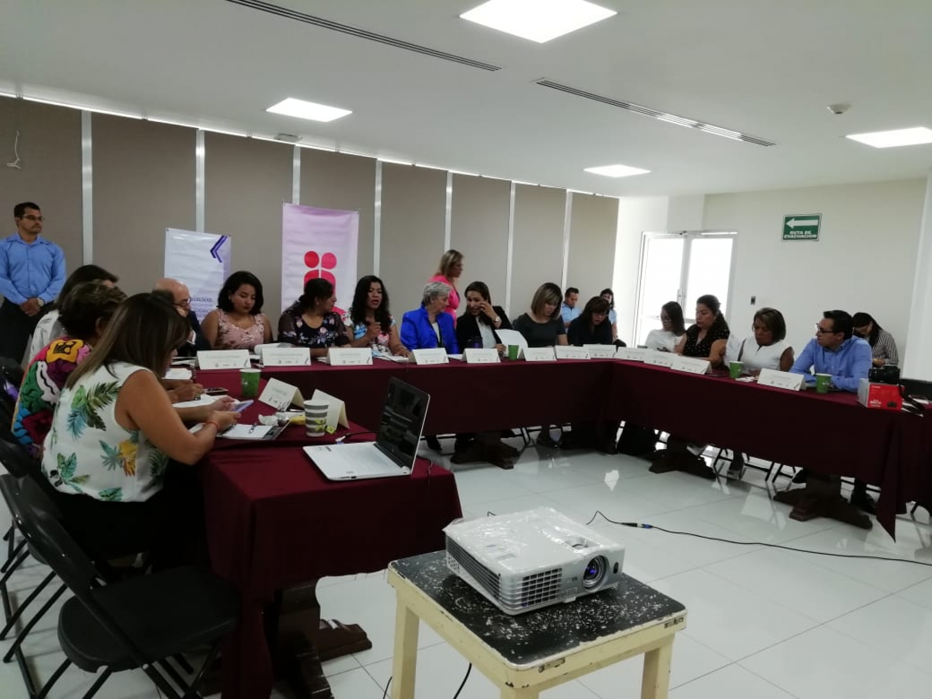 Tratan tema de armonización legal para lograr la paridad total en las instituciones