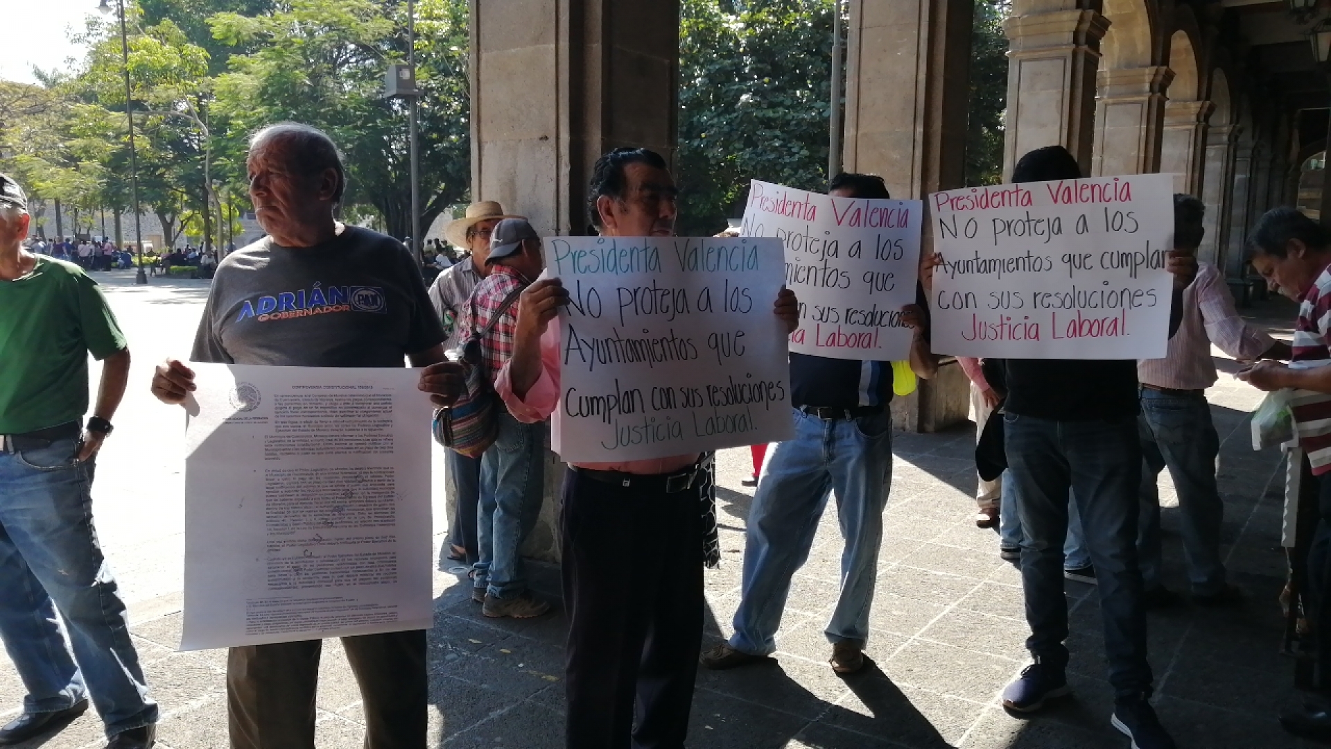 Se manifiestan integrantes de la Asociación de Jubilados y Pensionados