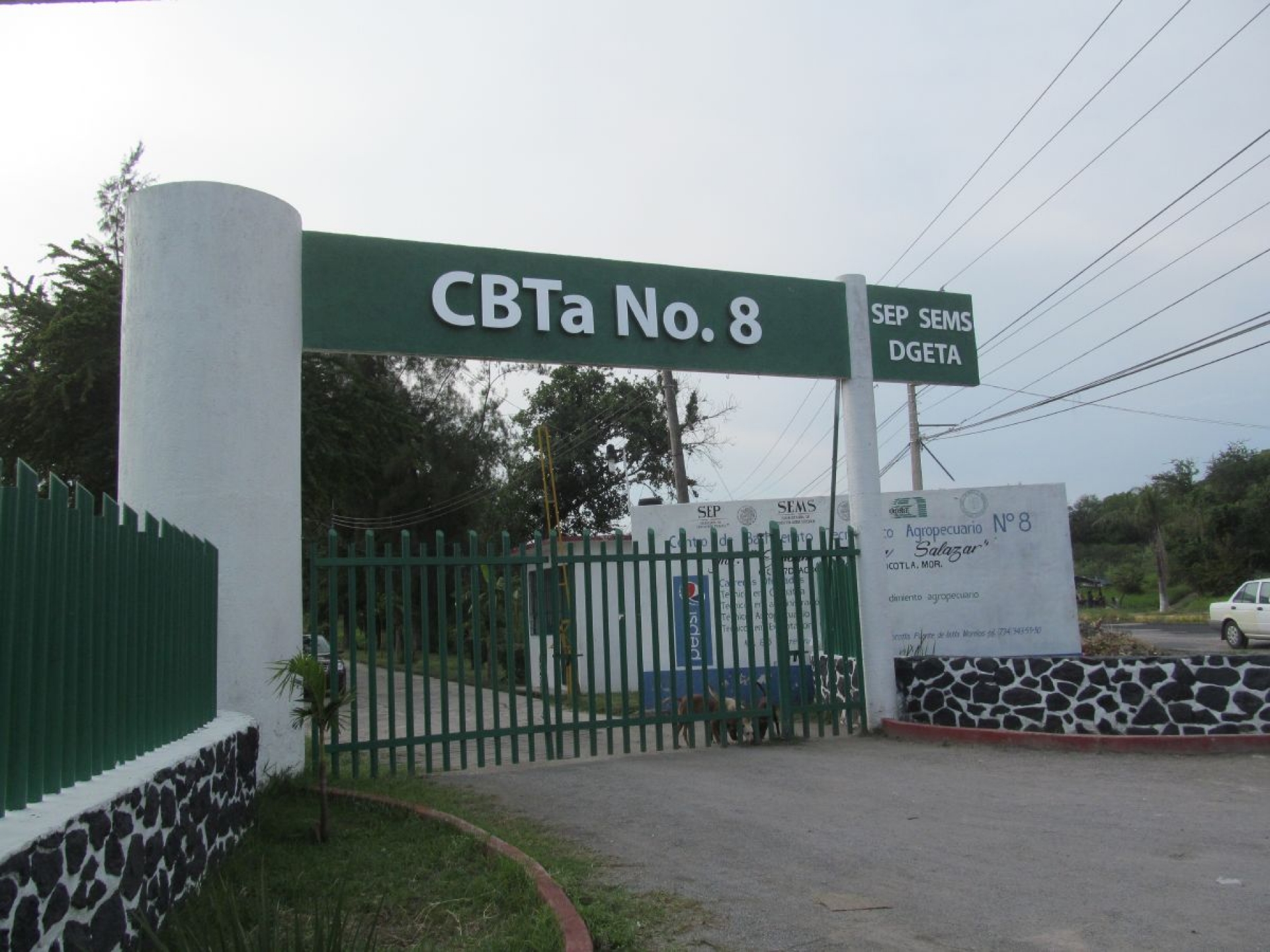 Acusan al director del CBTA 8 de actos de corrupción