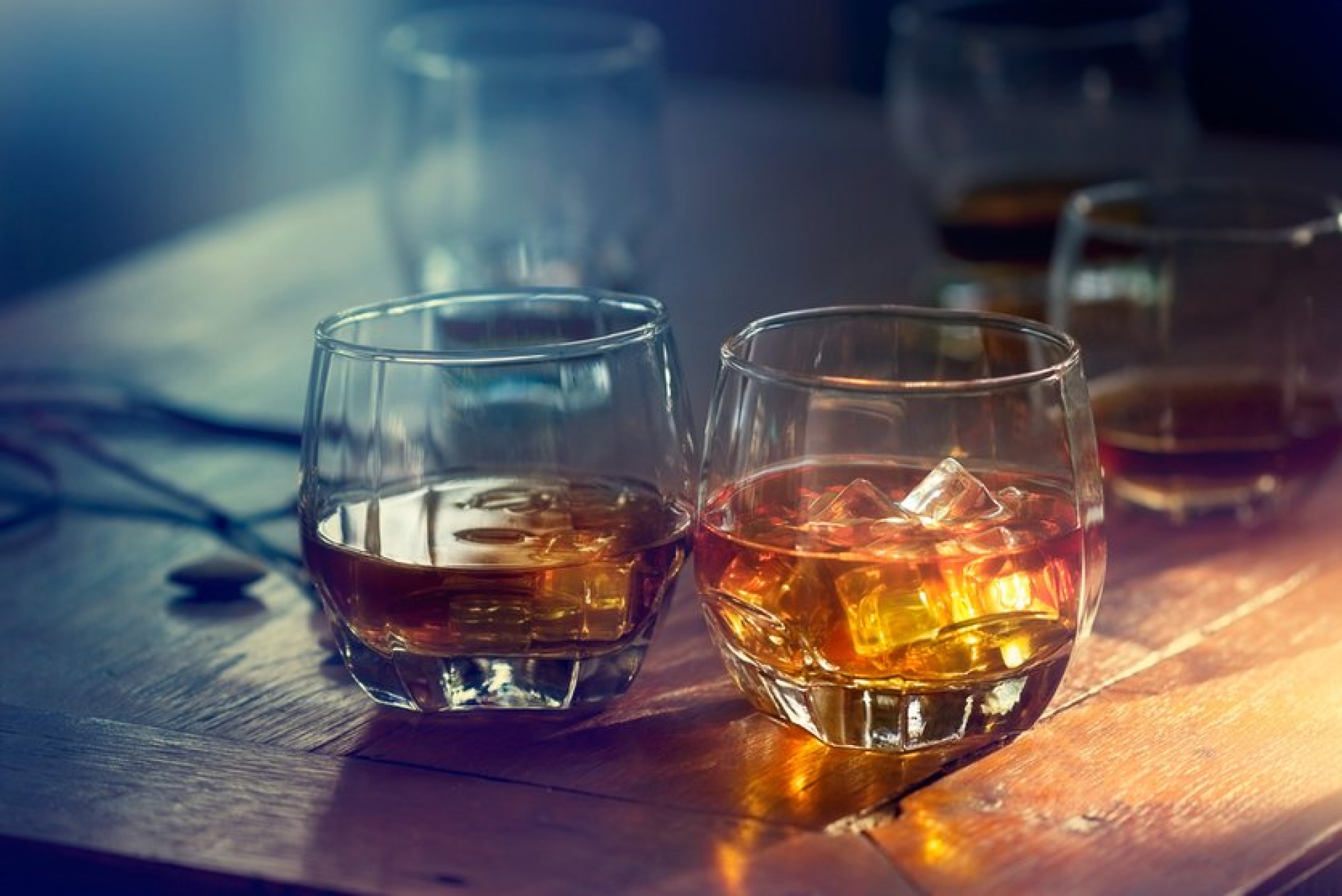 Por qué tomar whisky nunca pasará de moda