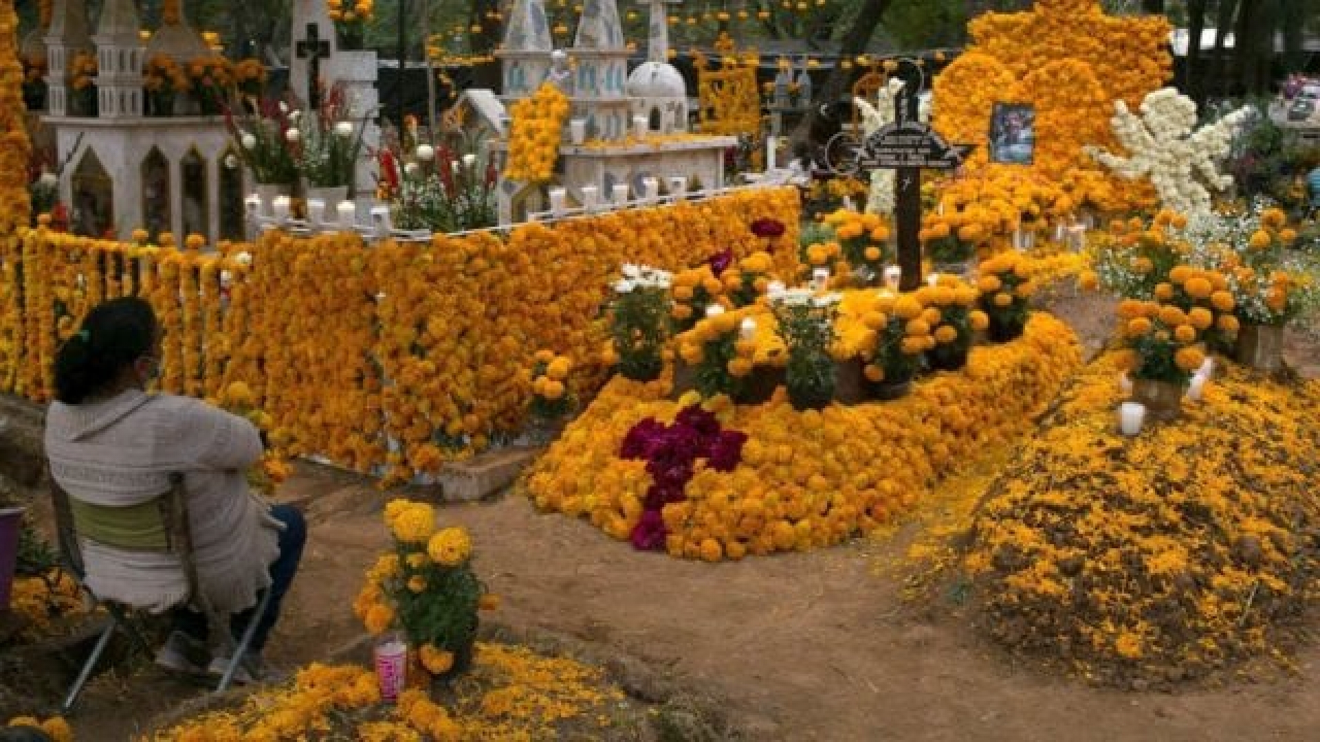 Un Día de Muertos distinto en México por la pandemia