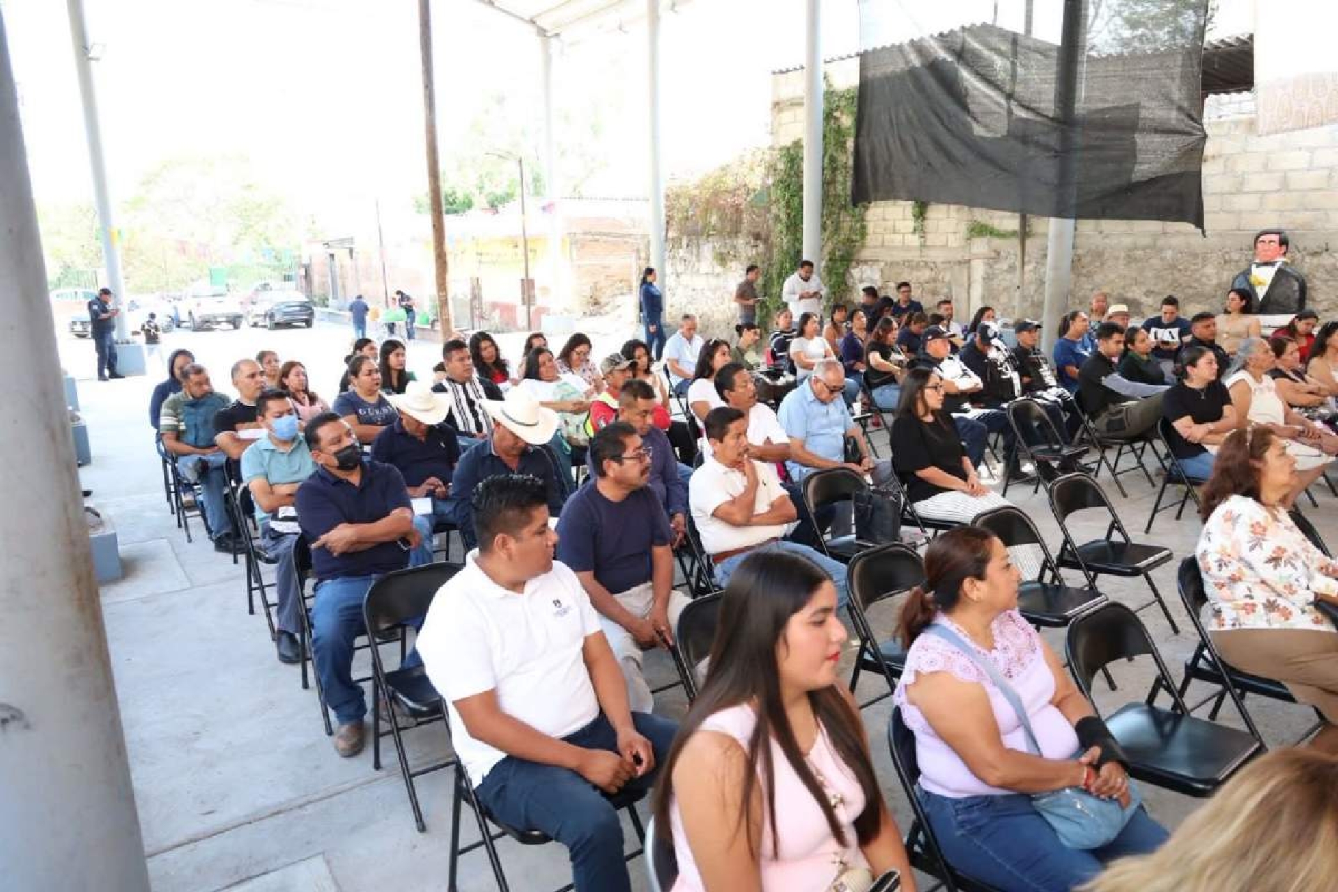 Capacitan a funcionarios del poniente en atención a víctimas de violencia de género