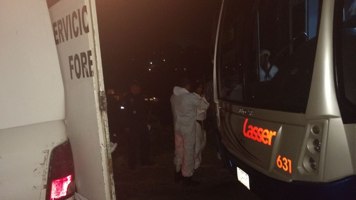 Asalto a autobús deja un muerto