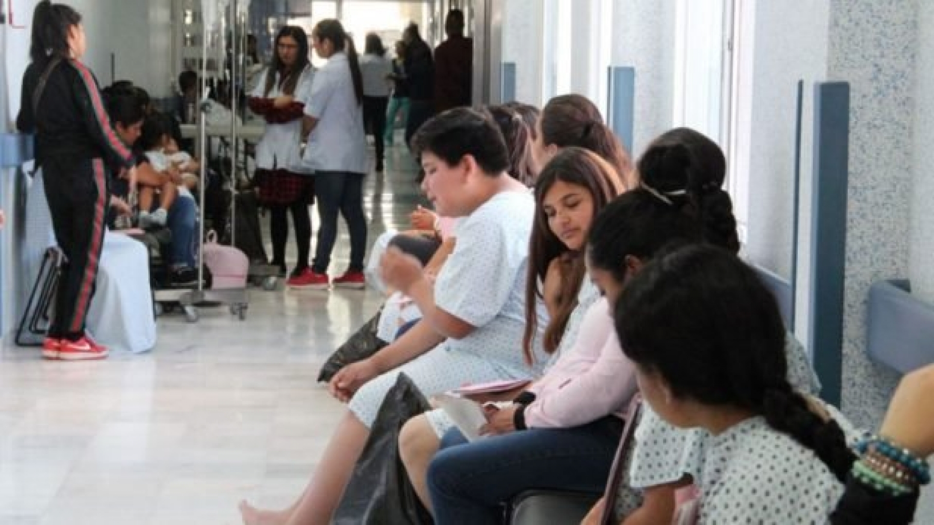 Mexicanos esperan que el Insabi atienda más y mejor que el Seguro Popular