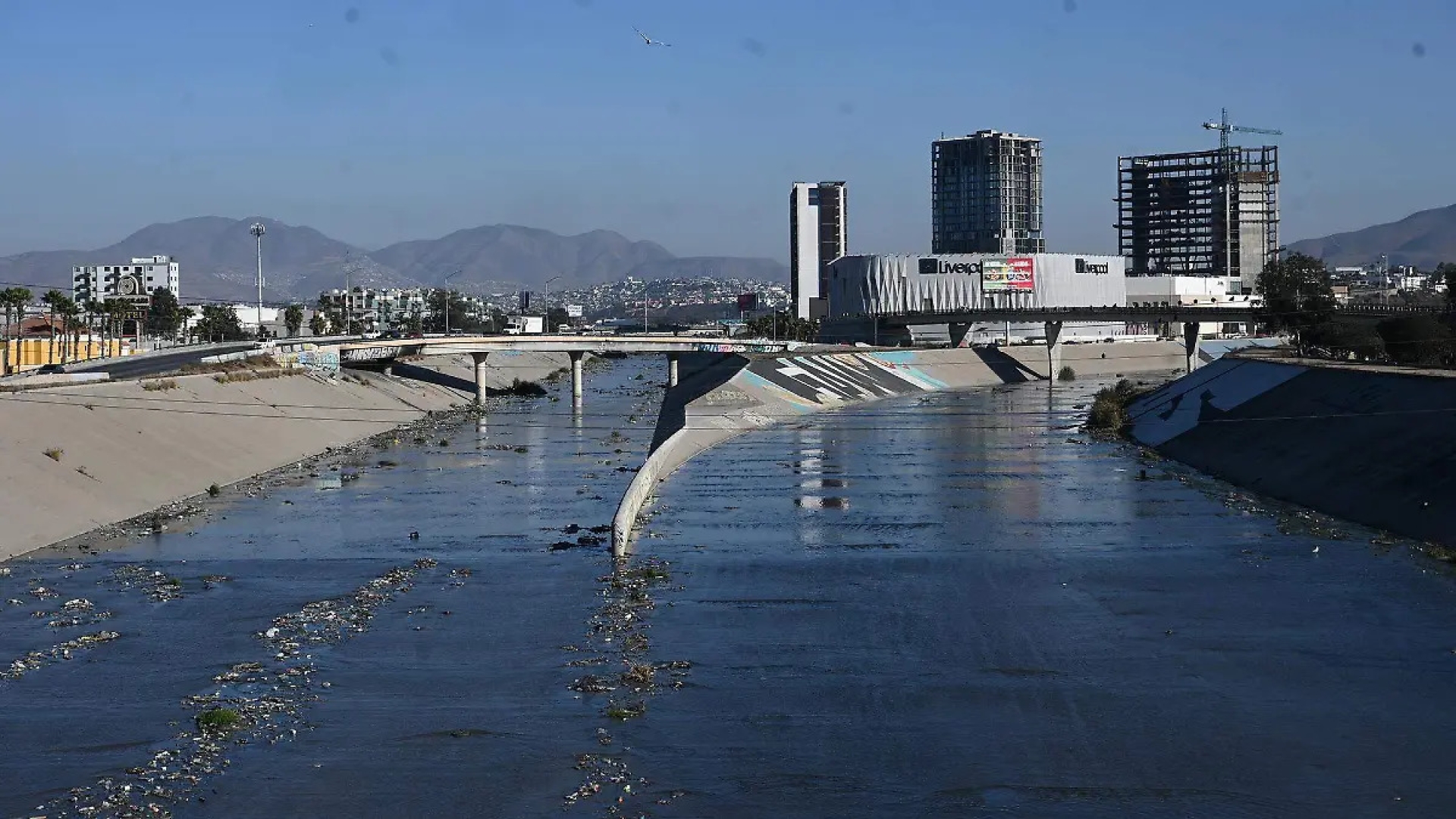 México y EU firman acuerdo para atender contaminación del río Tijuana