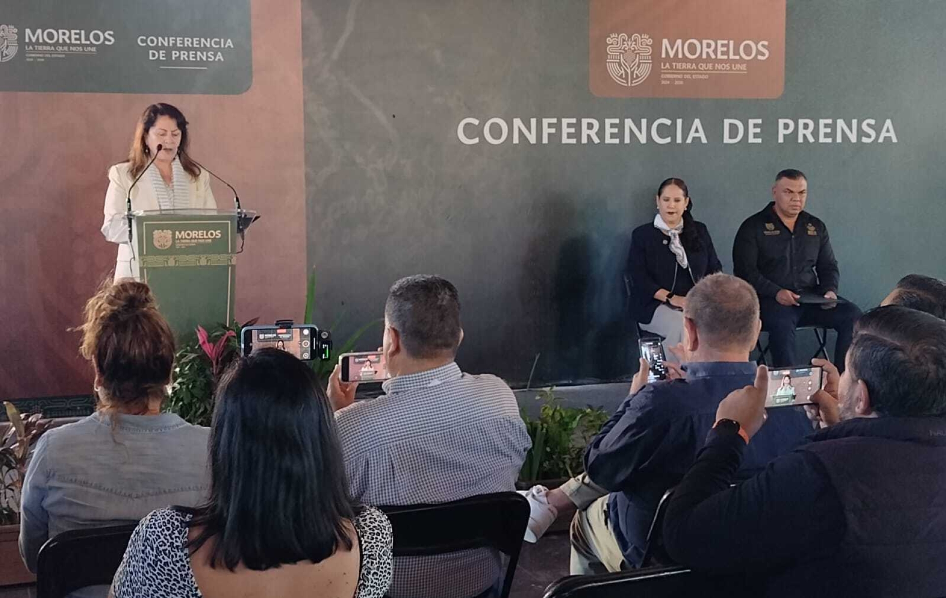Encabeza gobernadora Margarita González Saravia conferencia de prensa semanal, en Axochiapan