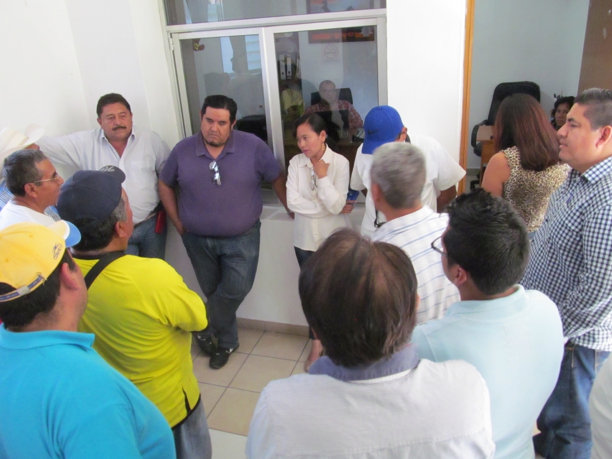 Ayudantes municipales de Zacatepec ya piden el ajuste a su apoyo