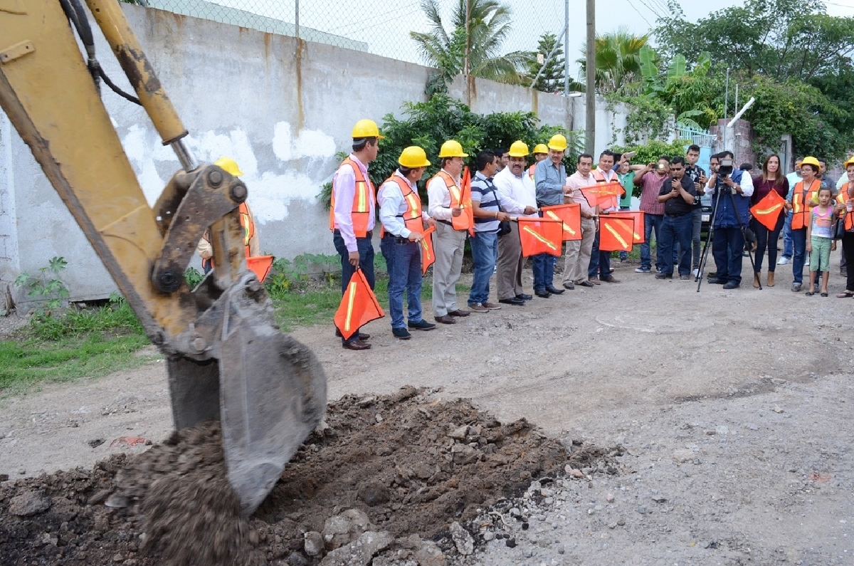 Inician obras de pavimentación en colonias y comunidades de Cuautla