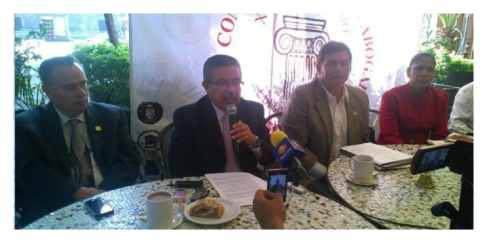 Abogados proponen fiscal anticorrupción y piden justicia ante homicidios de 14 litigantes