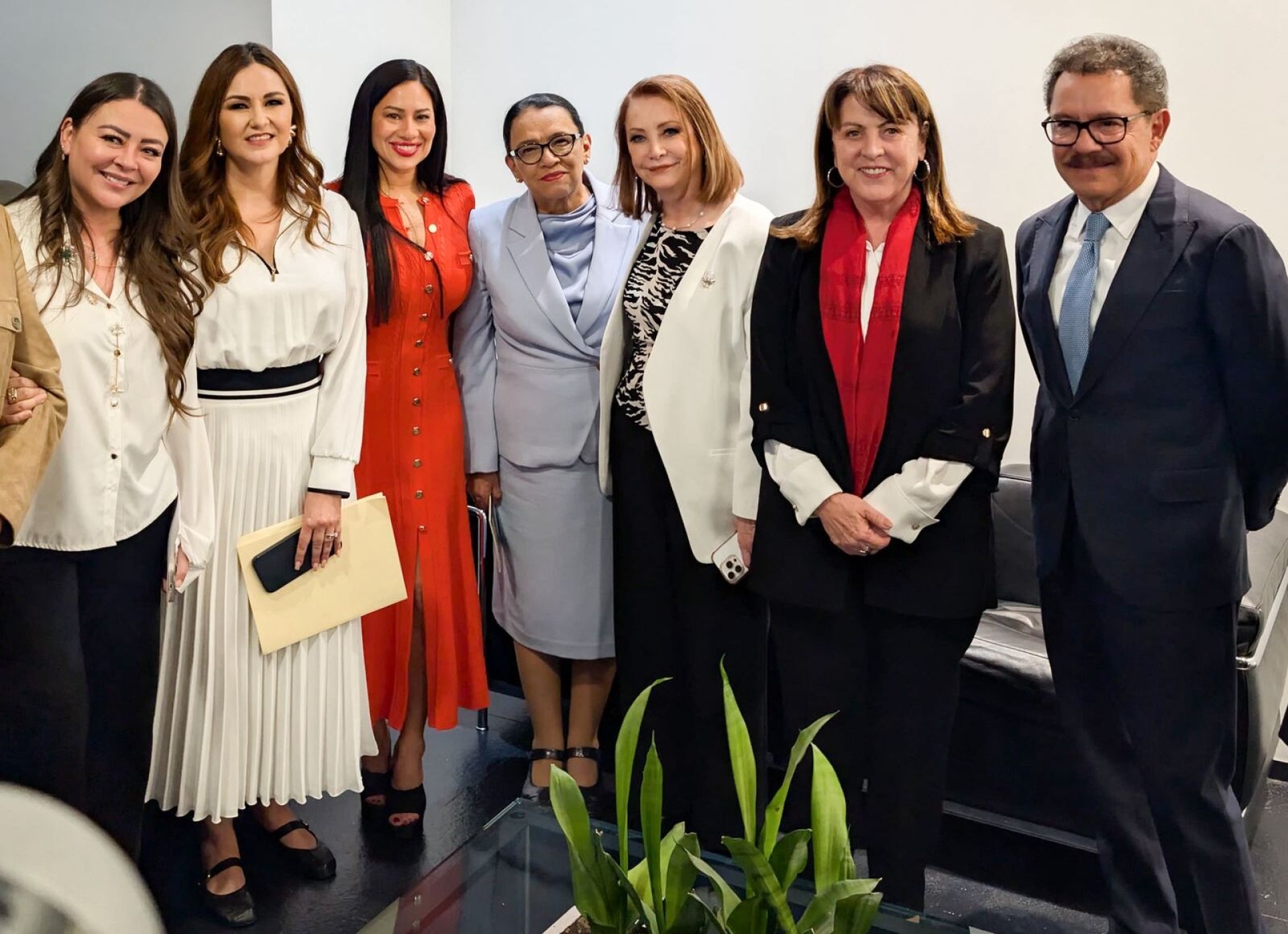 Asume Margarita González Saravia legado de Heberto Castillo para gobernar con justicia y soberanía