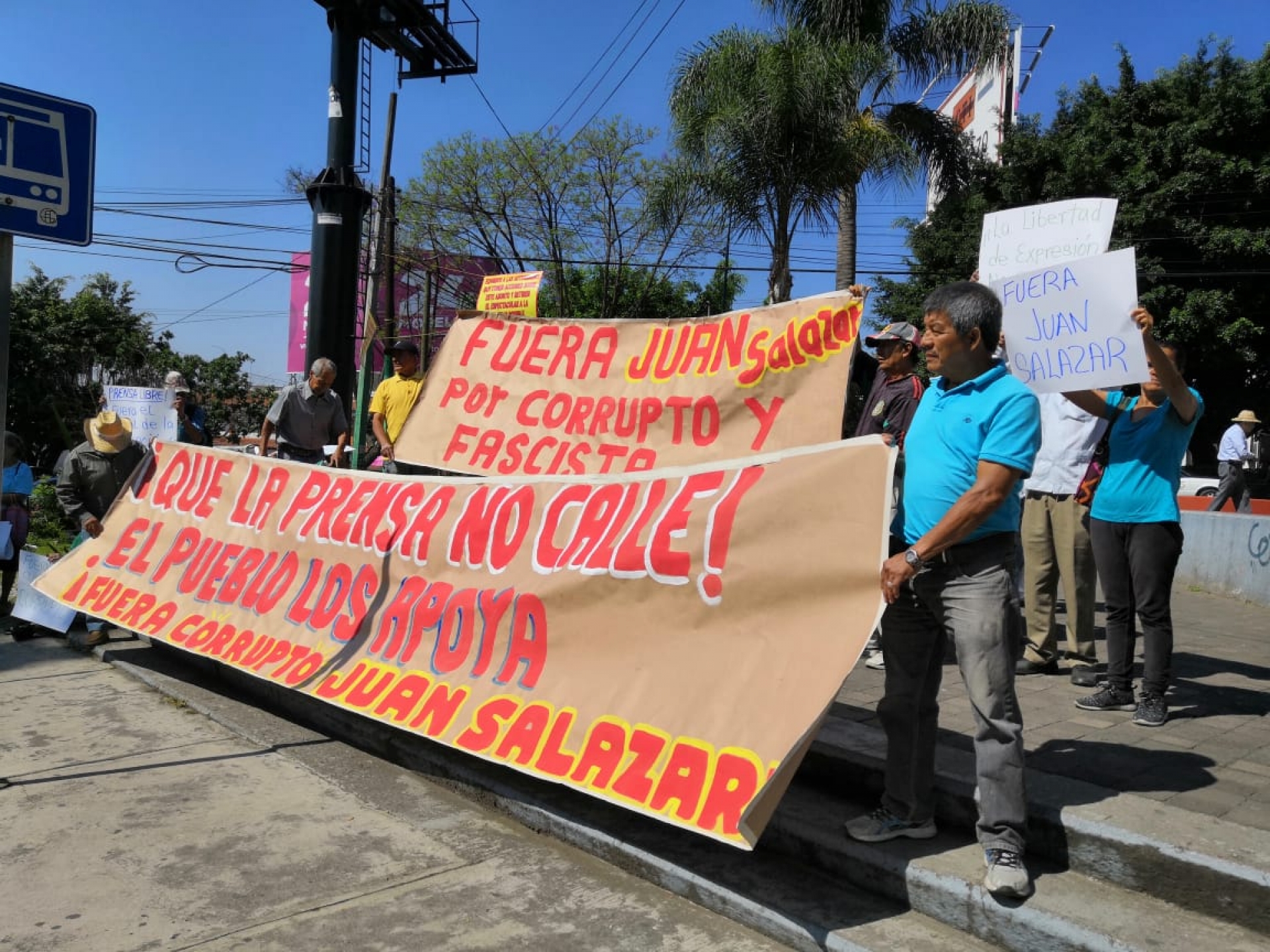 Se manifiesta Asociación Cívica Morelense contra el fiscal anticorrupción