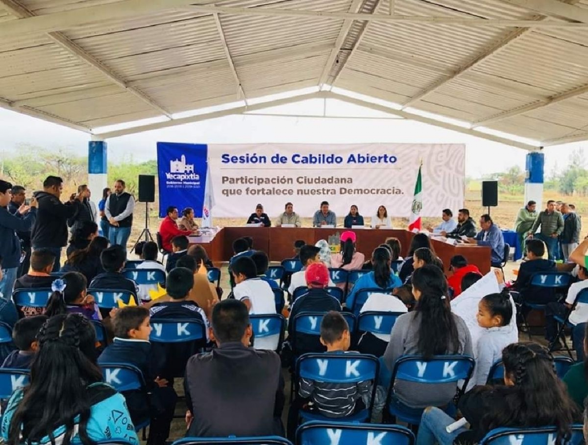 Realiza el Cabildo de Yecapixtla sesión abierta en Paraíso de las Flores