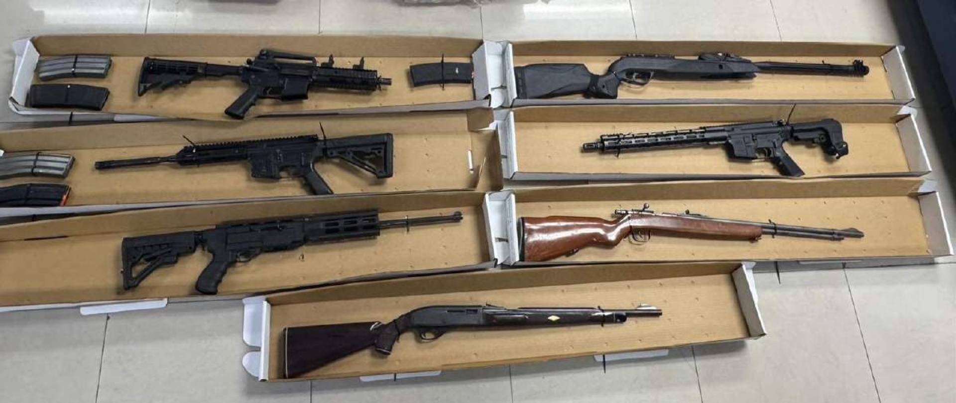 Aseguran arsenal, droga y 'cocineta artesanal' en Jonacatepec